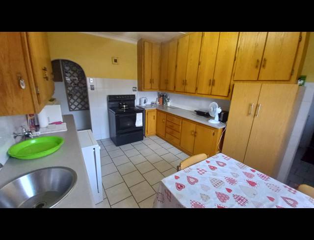 3 BEDROOM HOUSE FOR SALE IN SASOLBURG EXT 3